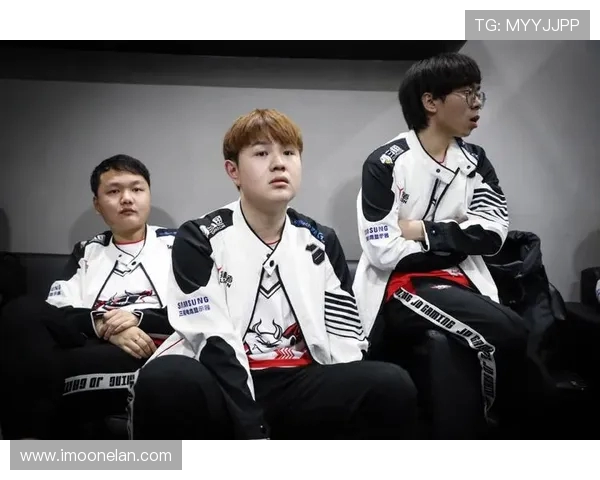 DOTA2热议焦点JDG战队意识争议引发玩家热烈讨论与反思 DOTA2热议焦点JDG战队意识争议引发玩家热烈讨论与反思