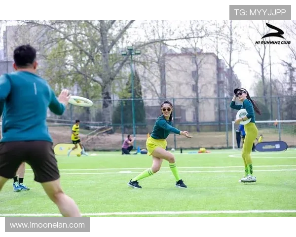 深圳飞盘队在最新飞盘状态排行榜中荣登第八名展现出强劲实力与团队精神 深圳飞盘队在最新飞盘状态排行榜中荣登第八名展现出强劲实力与团队精神