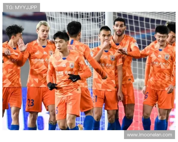 04年鲁能与武汉的巅峰对决回顾：激情四溢的足球盛宴与历史瞬间