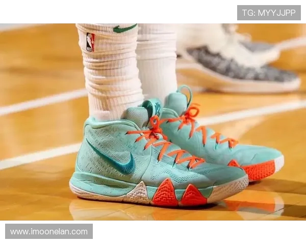 欧文新鞋发布会踩踏耐克Logo引发热议艺术与商业的界限何在