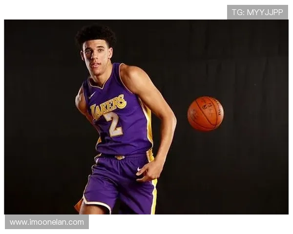 火箭队与雷霆队激战正酣qq直播全程带你感受篮球魅力