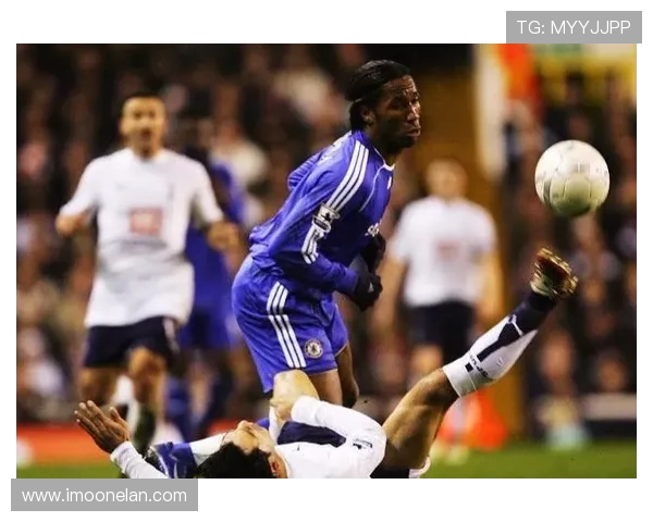 维奇与女王公园的激烈对决揭示足球战术与团队精神的完美结合 维奇与女王公园的激烈对决揭示足球战术与团队精神的完美结合