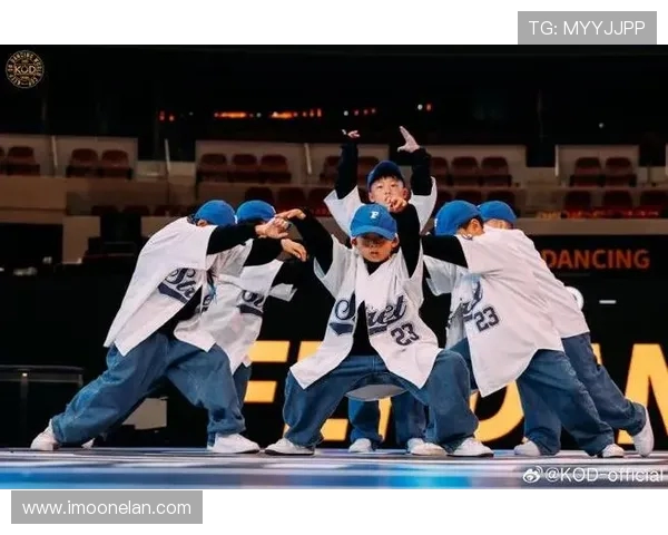 全国街舞大赛点评：北京滑板队默契配合展现团队精神与舞蹈魅力