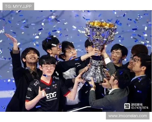 对话周芳：回顾英雄联盟职业生涯的荣耀与挑战