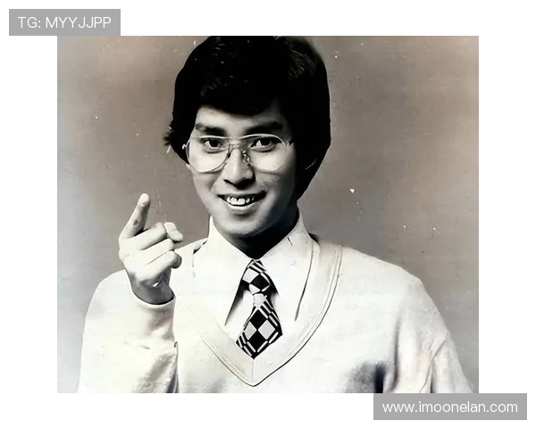 李静的足球生涯回顾与展望：从绿茵场到人生舞台的对话